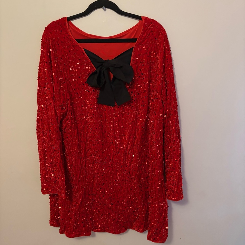 ❤️🪩 PLUS Sequin Dress 🪩❤️ - Picture 4 of 10